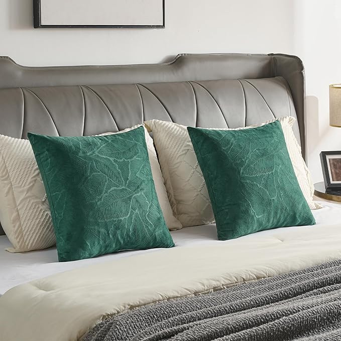 FUTEI Christmas Dark Green Velvet Throw Pillow Covers 18x18 Inch Set of 2,Soft Embossed Leaf-Relief Textured Cushion Cases,Natural Home Decor for Couch Living Room