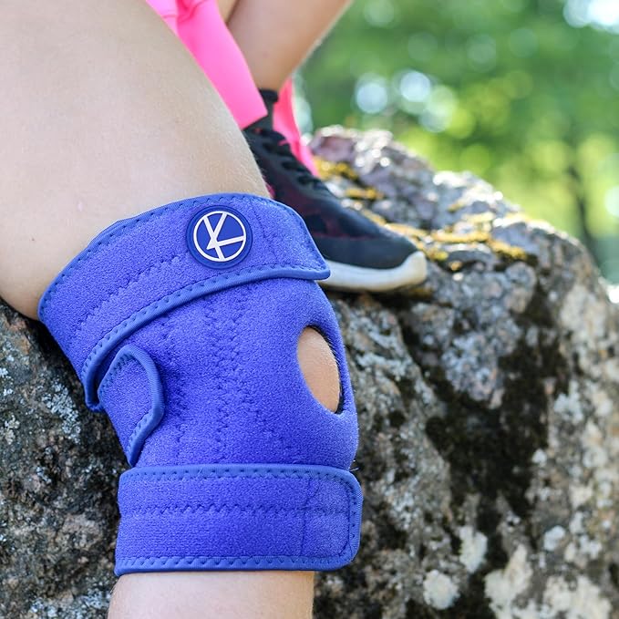 KARM Kids Knee Brace - Osgood Schlatter Knee Brace Youth for Kids, Sports, Pain, Arthritis, Patella, Meniscus Tear, MCL, ACL - Adjustable Compression Support for Child, Boys & Girls (Blue)