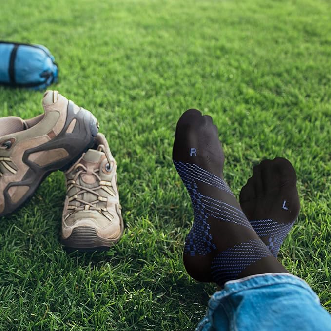 TechWare Pro Plantar Fasciitis Socks - Ankle Compression Socks for Women & Men. Achilles Tendonitis Brace & Foot Arch Support
