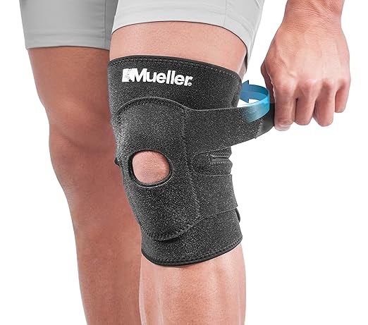 MUELLER Sports Medicine 4-Way Adjustable Knee Brace for Men and Women, Knee Stabilizer for Compression and Pain Relief Support, Ideal for Arthritis, Sprains, Black, One Size